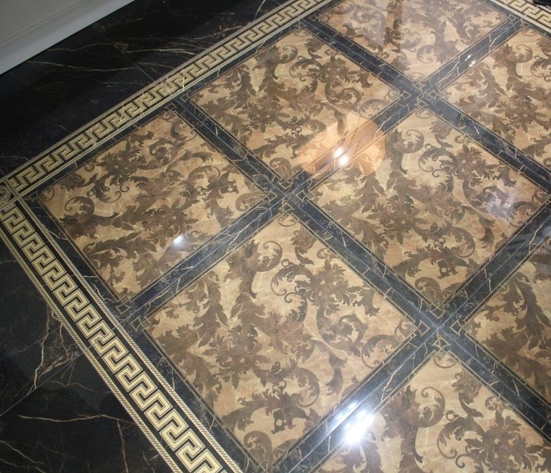 Versace 8.jpg Versace 8.jpg